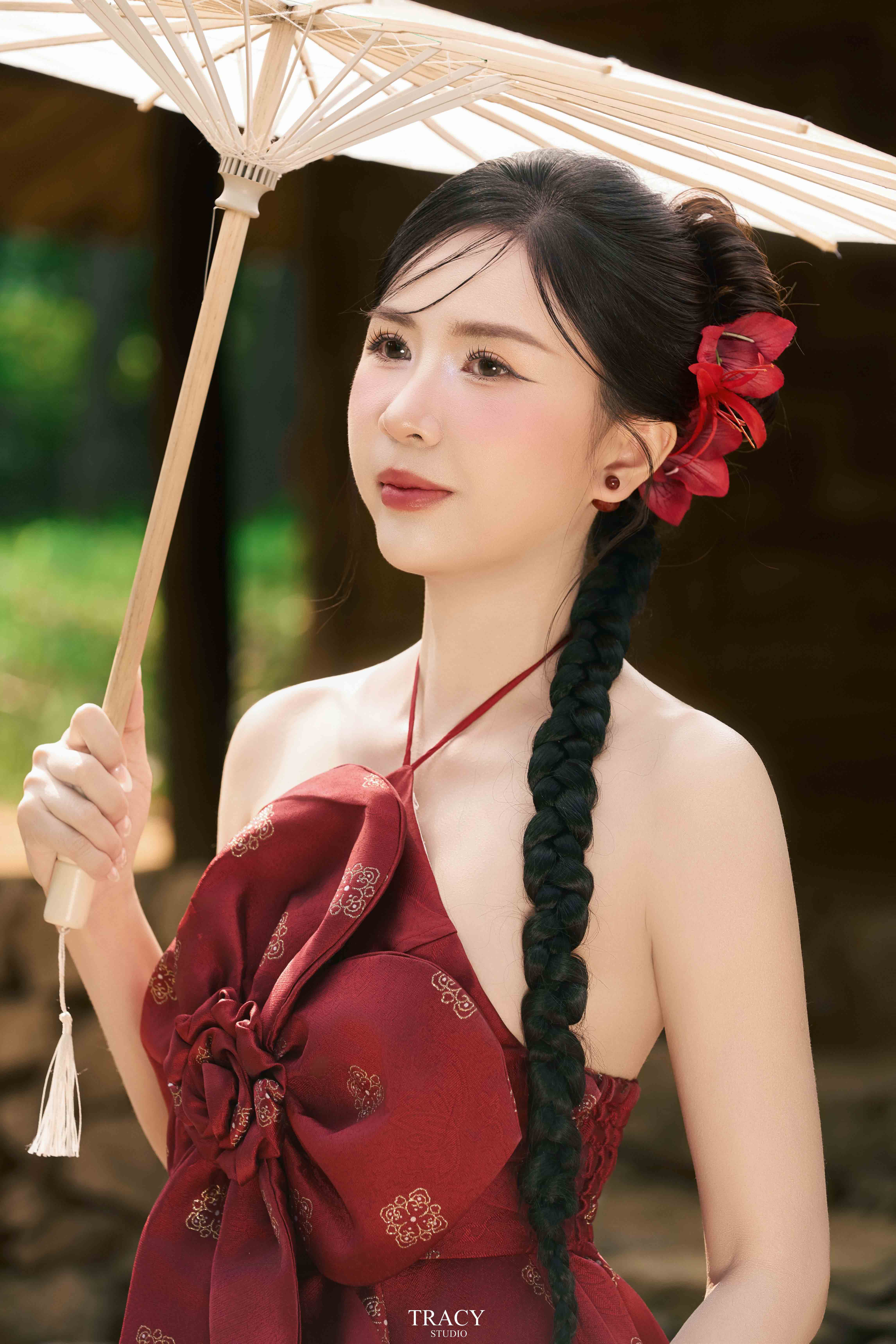 frontend/img/gallery/anh-tet-yem-ao-dai/tracy-studio-chup-concept-tet-sat-son (11).jpg